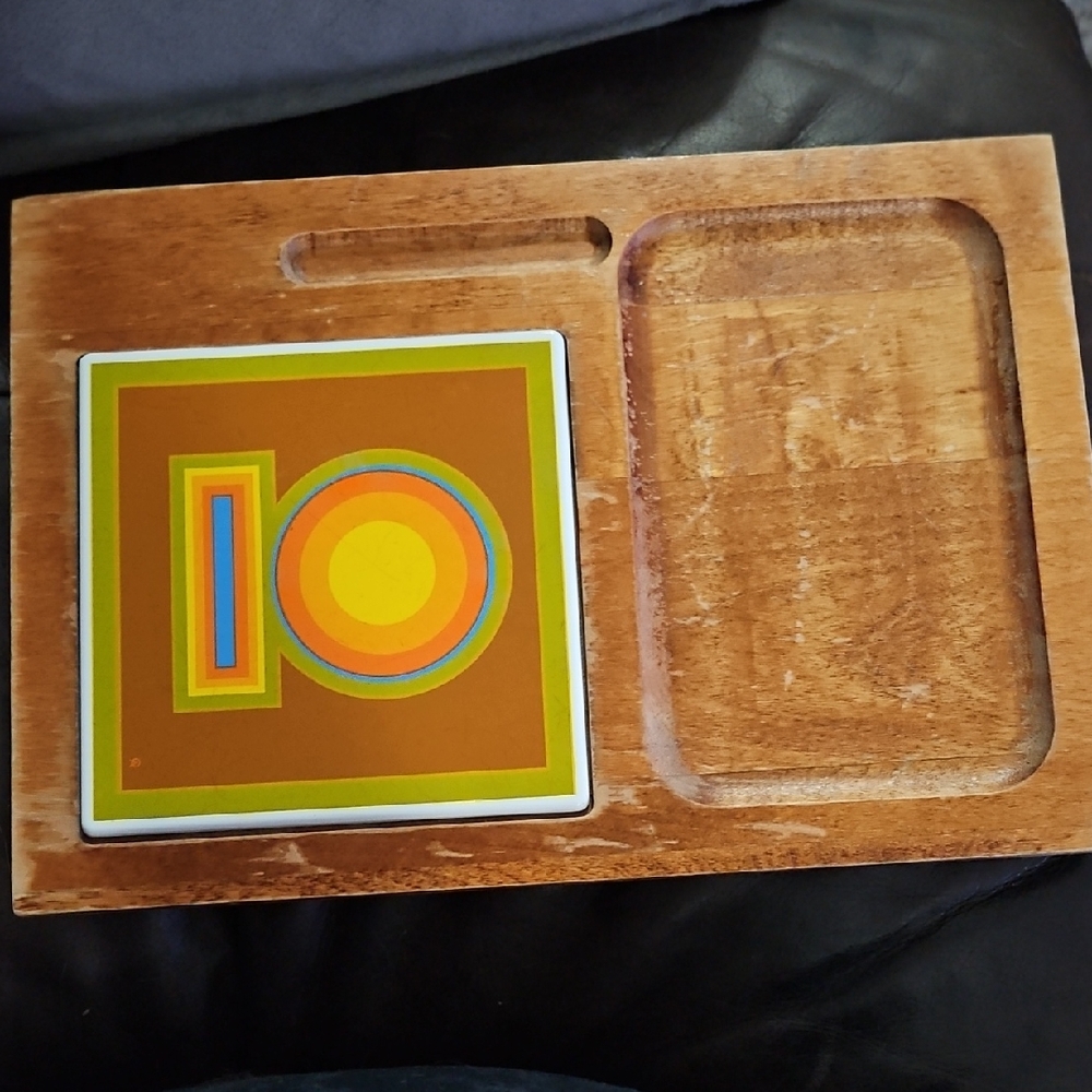 Baribocraft Retro Vintage Maple Wooden Cheese Tray with Colorful Tile